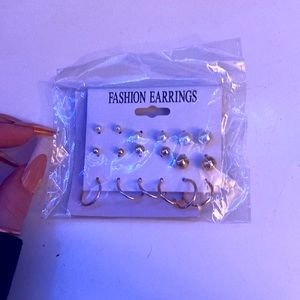 9 pairs of earrings